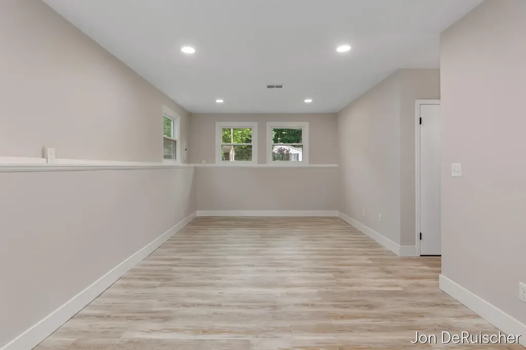 990 72nd Street SE Gaines Charter Township MI 49508
