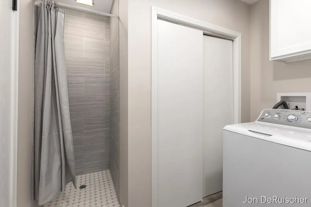 990 72nd Street SE Gaines Charter Township MI 49508