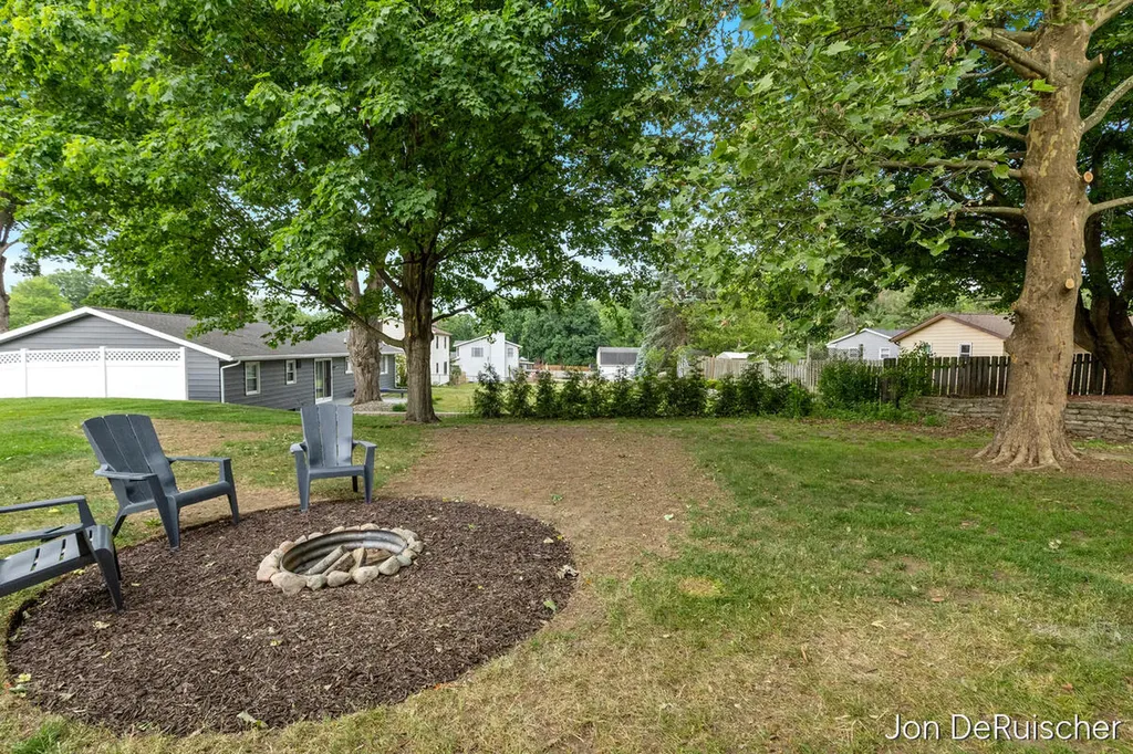 990 72nd Street SE Gaines Charter Township MI 49508