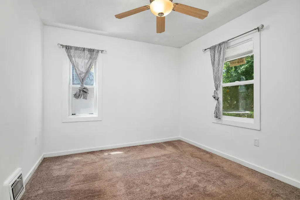 301 Lemyra Street SE Wyoming City MI 49548