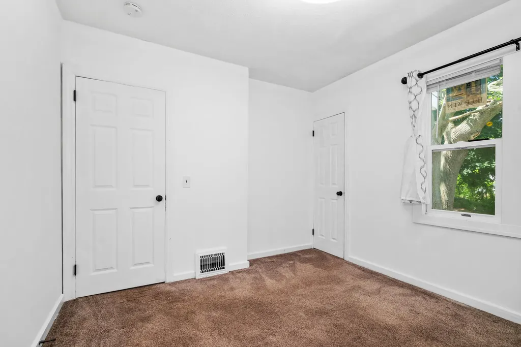 301 Lemyra Street SE Wyoming City MI 49548