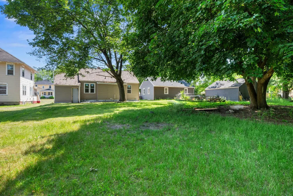 301 Lemyra Street SE Wyoming City MI 49548