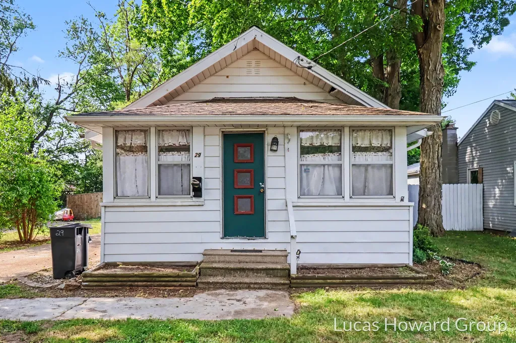 29 Shellenberger Avenue Battle Creek City MI 49037