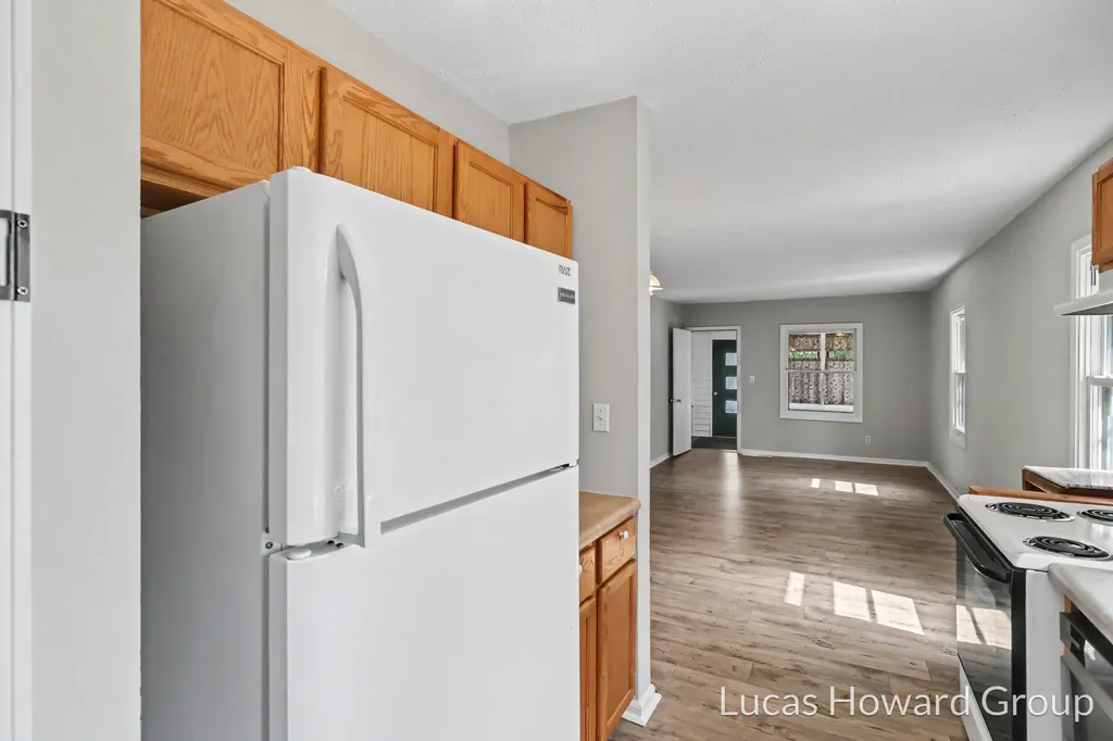 29 Shellenberger Avenue Battle Creek City MI 49037