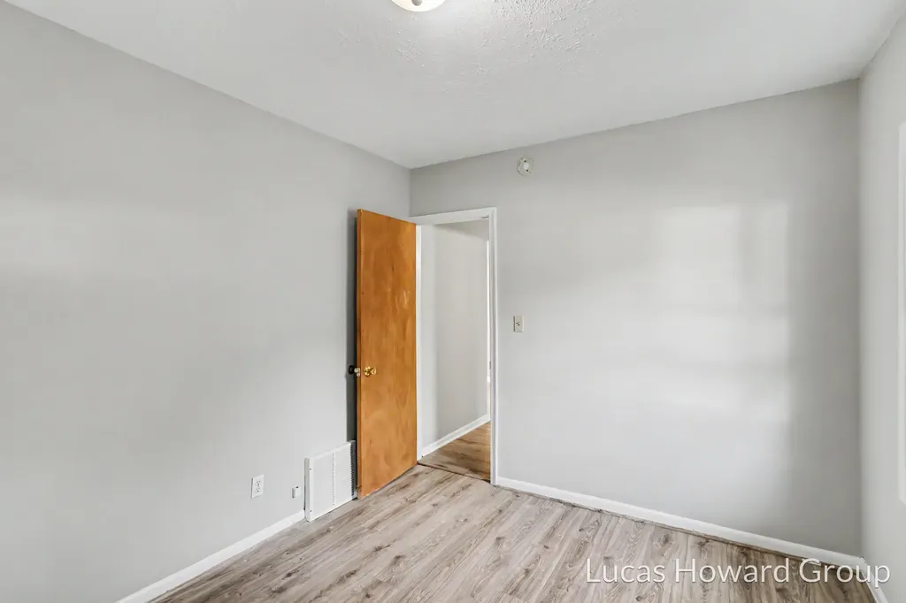 29 Shellenberger Avenue Battle Creek City MI 49037