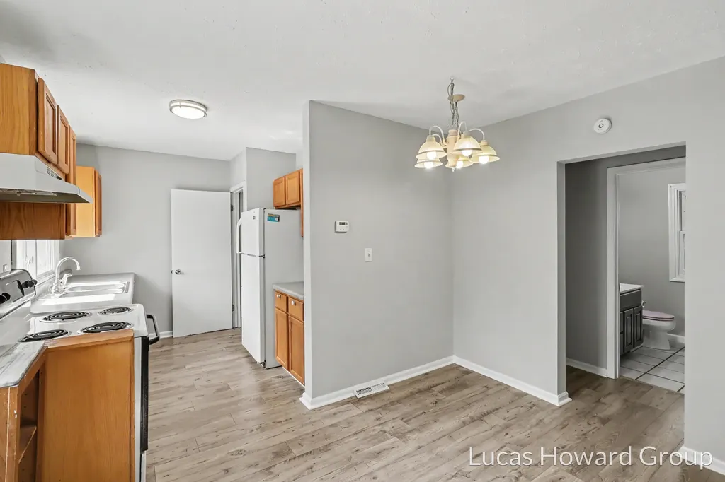 29 Shellenberger Avenue Battle Creek City MI 49037