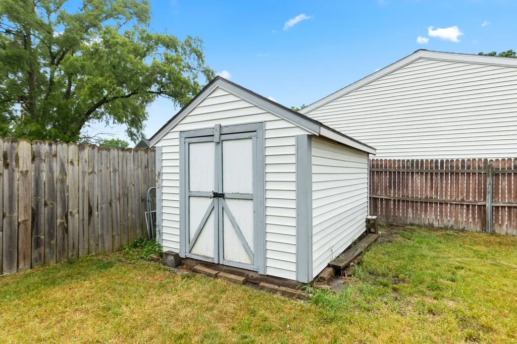 305 Majestic Street SE Kentwood City MI 49548