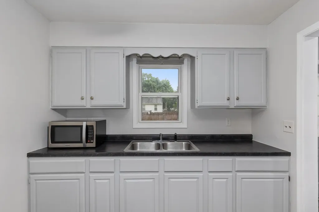 305 Majestic Street SE Kentwood City MI 49548