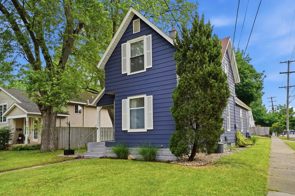 1143 Hazen Street SE Grand Rapids City MI 49507