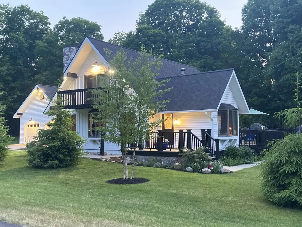 7452 Leonard Avenue Onekama Township MI 49675