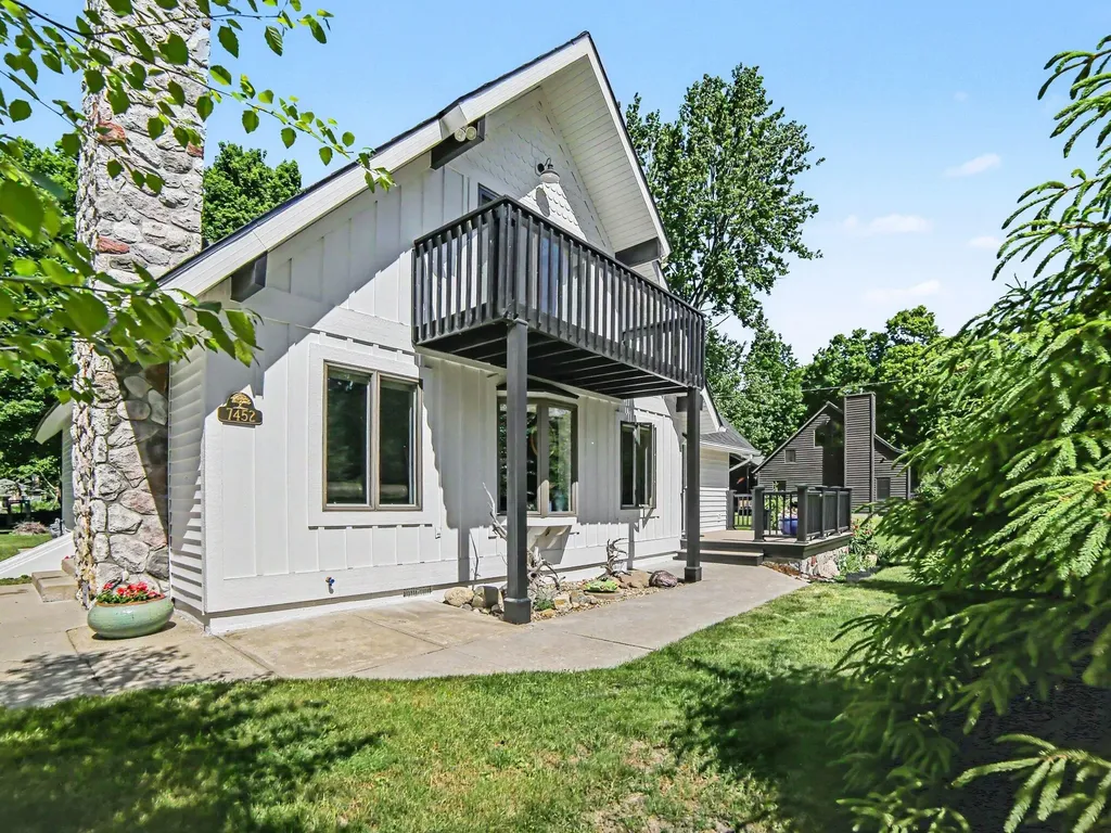 7452 Leonard Avenue Onekama Township MI 49675