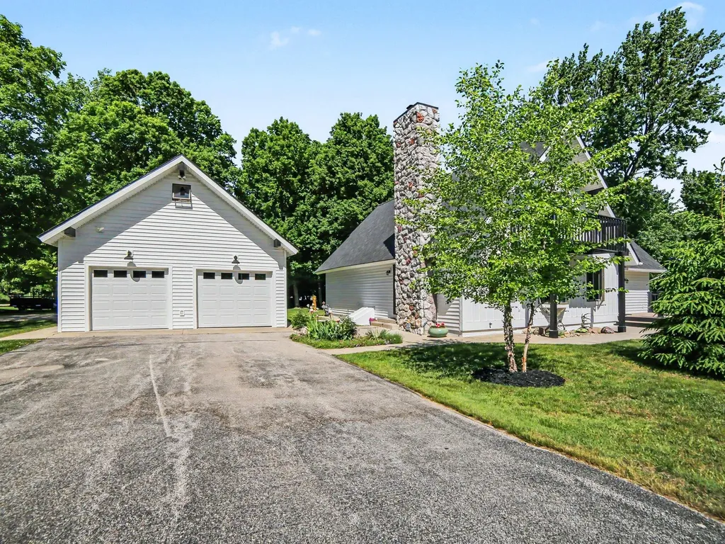 7452 Leonard Avenue Onekama Township MI 49675