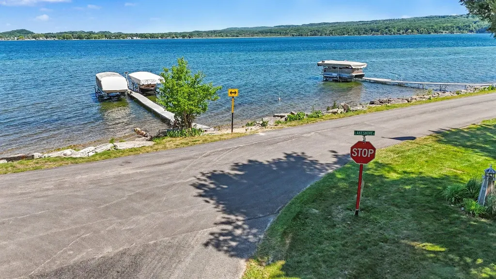 7452 Leonard Avenue Onekama Township MI 49675