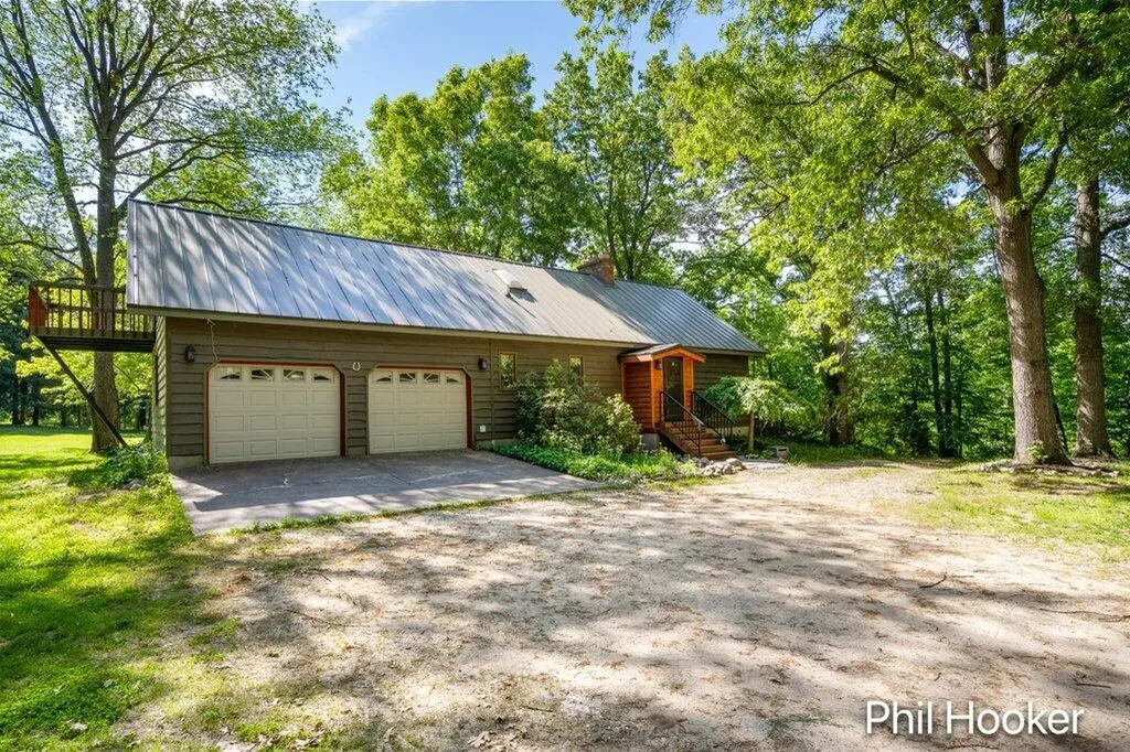 996 Prairie Creek Road Ionia Township MI 48846