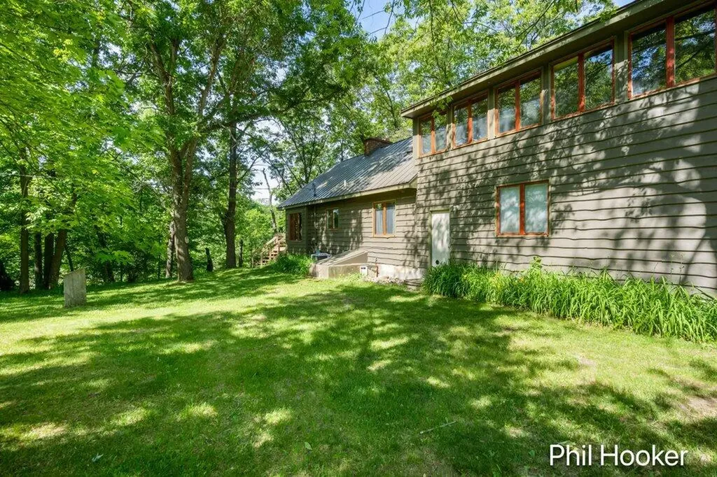 996 Prairie Creek Road Ionia Township MI 48846