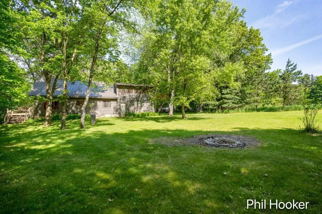 996 Prairie Creek Road Ionia Township MI 48846