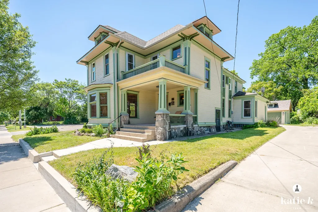 427 James Avenue SE Grand Rapids City MI 49503