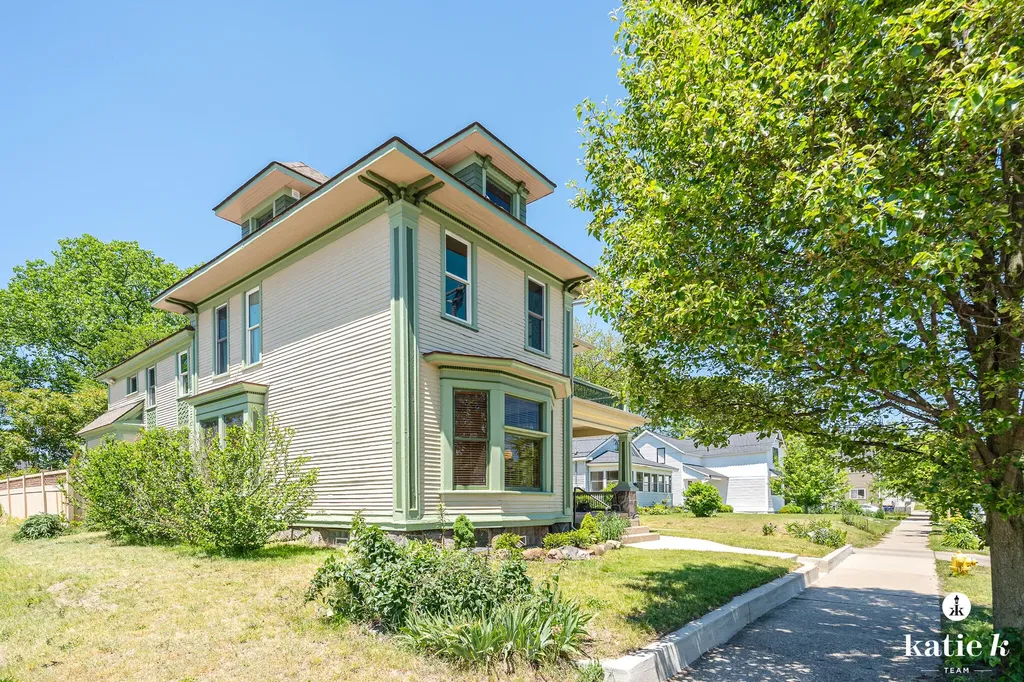 427 James Avenue SE Grand Rapids City MI 49503