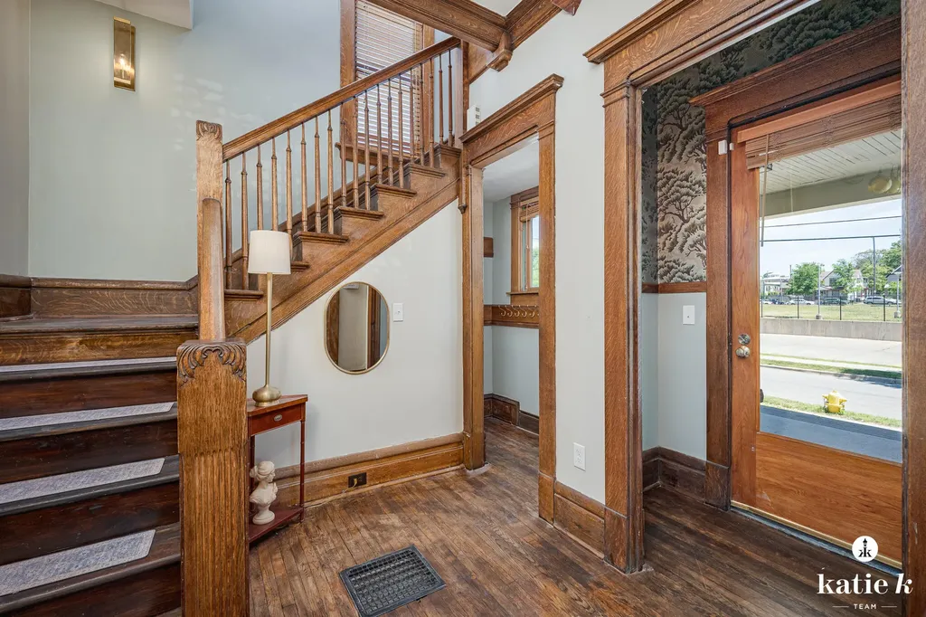 427 James Avenue SE Grand Rapids City MI 49503