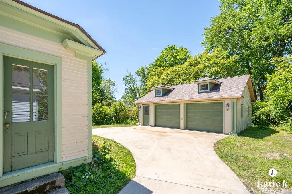 427 James Avenue SE Grand Rapids City MI 49503