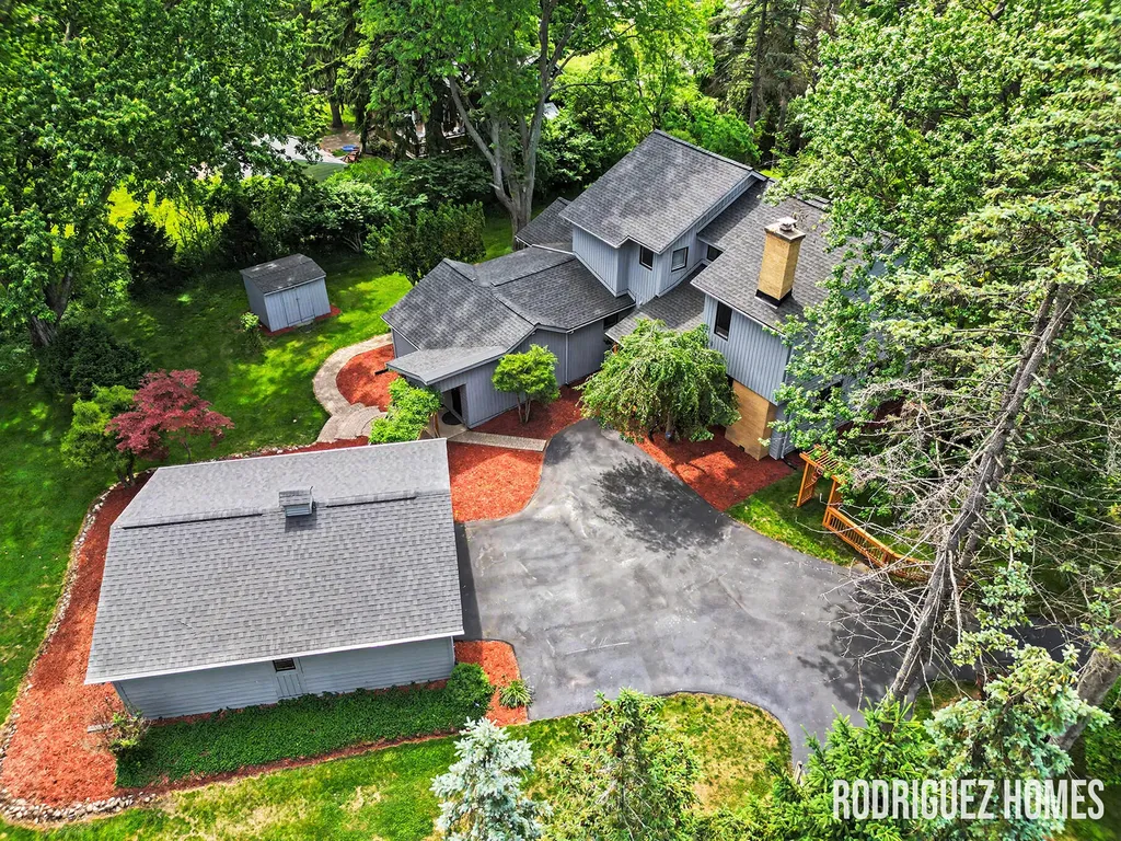 6271 Cascade Road SE Cascade Charter Township MI 49546