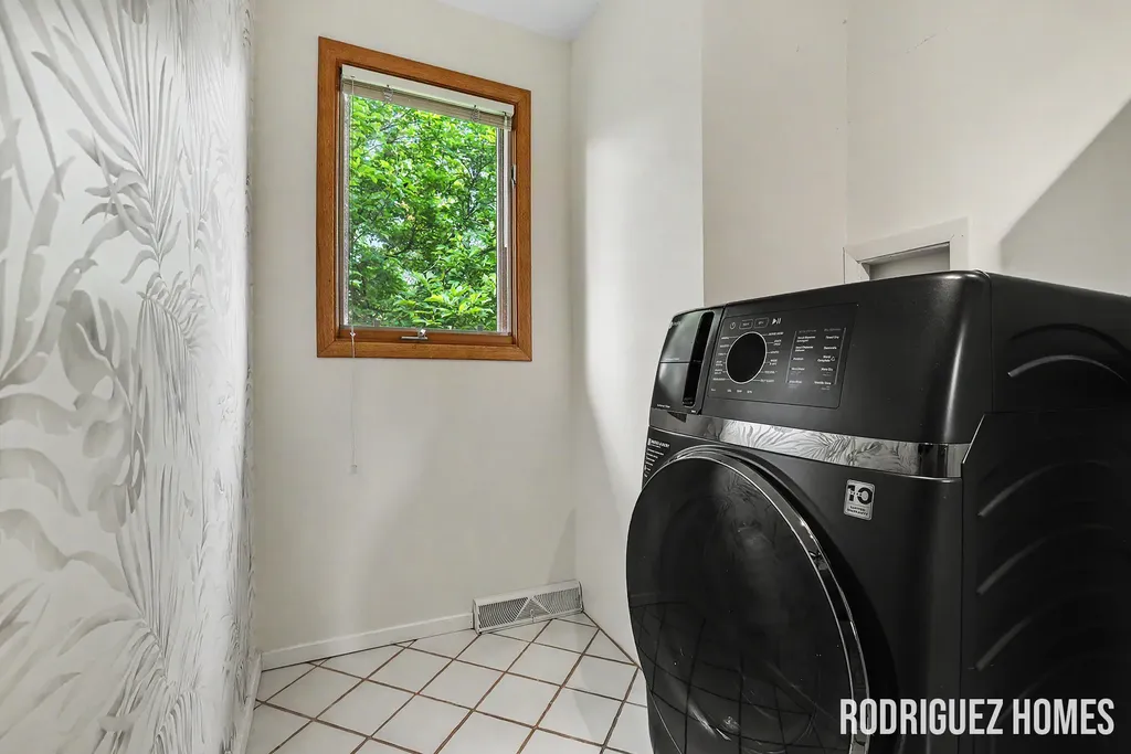 6271 Cascade Road SE Cascade Charter Township MI 49546