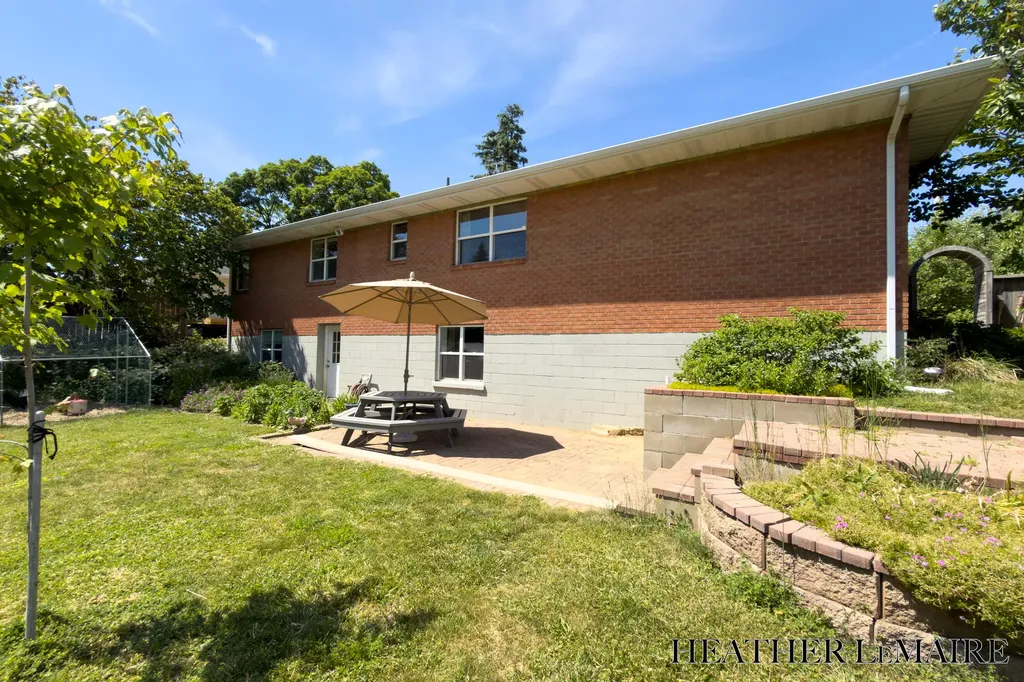 3706 Navaho Street SW Grandville City MI 49418