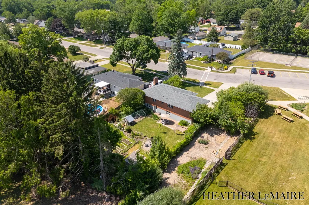 3706 Navaho Street SW Grandville City MI 49418
