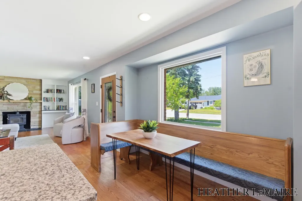 3706 Navaho Street SW Grandville City MI 49418