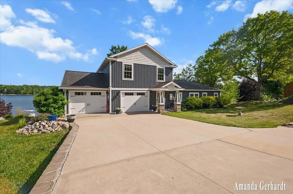 3691 Holiday Drive Montcalm Township MI 48838