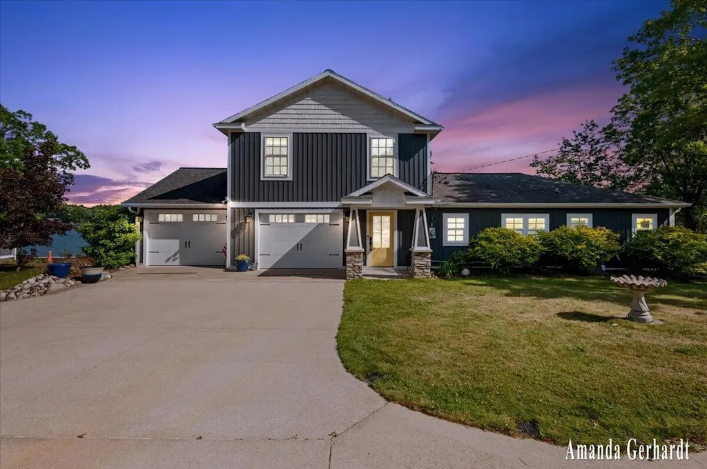 3691 Holiday Drive Montcalm Township MI 48838
