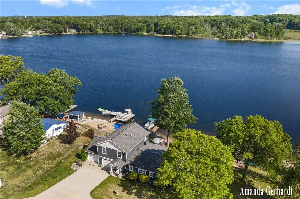 3691 Holiday Drive Montcalm Township MI 48838