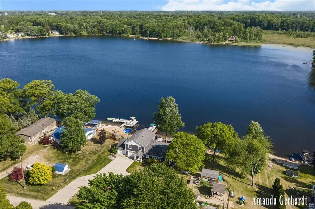3691 Holiday Drive Montcalm Township MI 48838