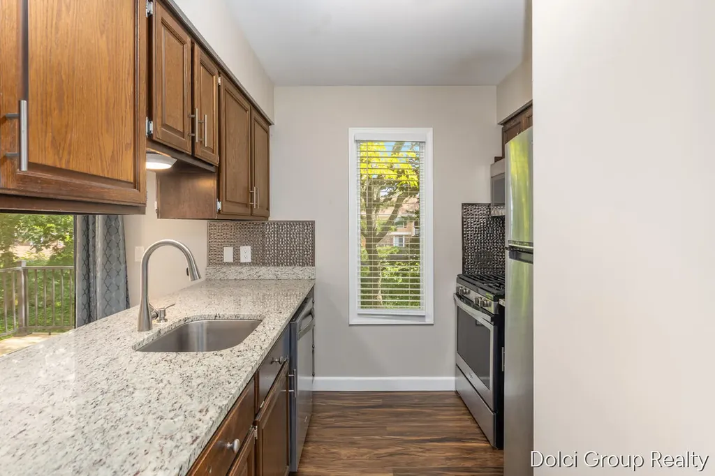 484 Barkwood Court NW Walker City MI 49534