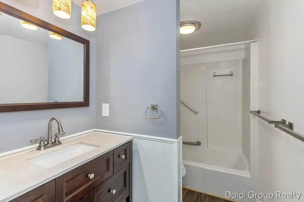 484 Barkwood Court NW Walker City MI 49534