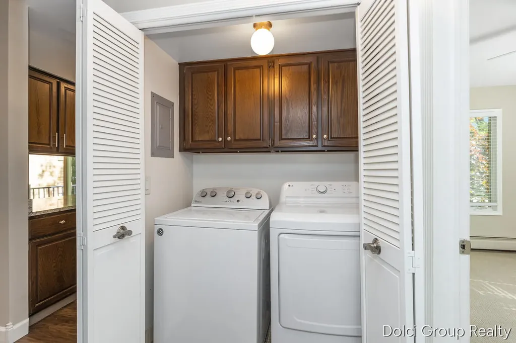 484 Barkwood Court NW Walker City MI 49534