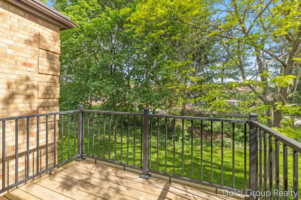 484 Barkwood Court NW Walker City MI 49534