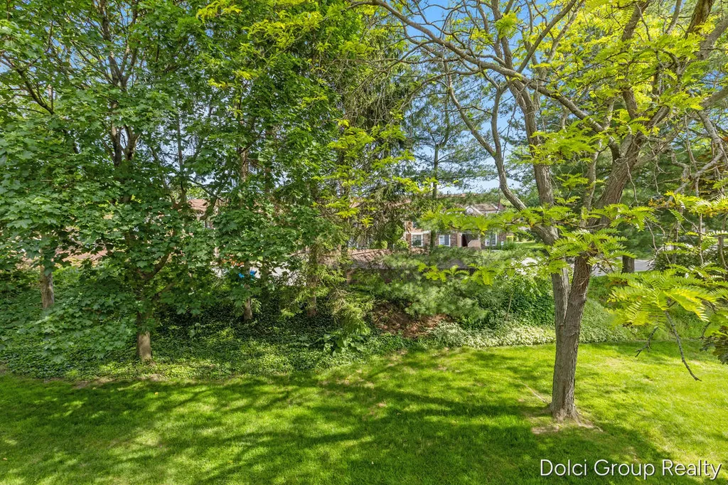 484 Barkwood Court NW Walker City MI 49534