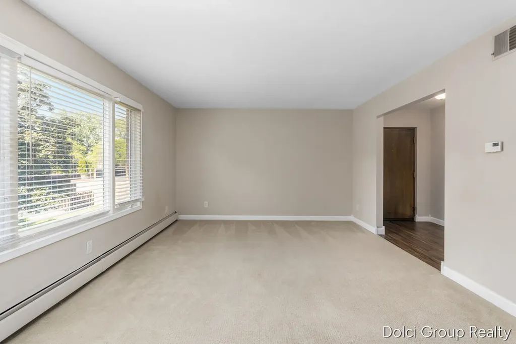 484 Barkwood Court NW Walker City MI 49534