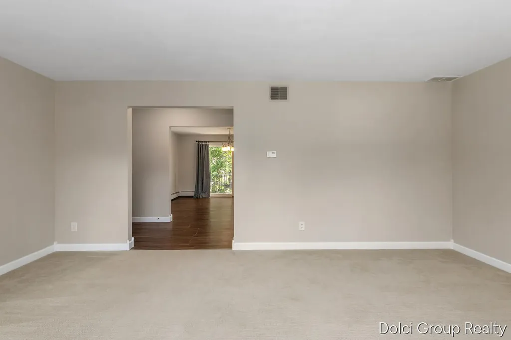 484 Barkwood Court NW Walker City MI 49534