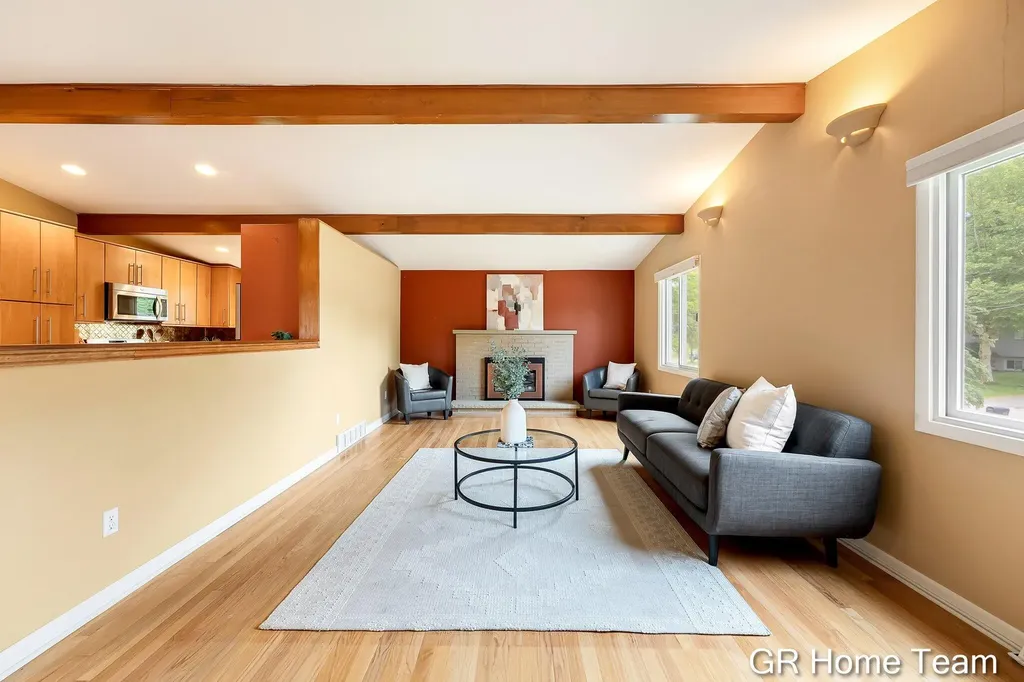 895 Bellewood Drive SE Kentwood City MI 49508