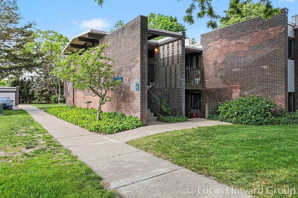 815 S Despelder Street Grand Haven City MI 49417