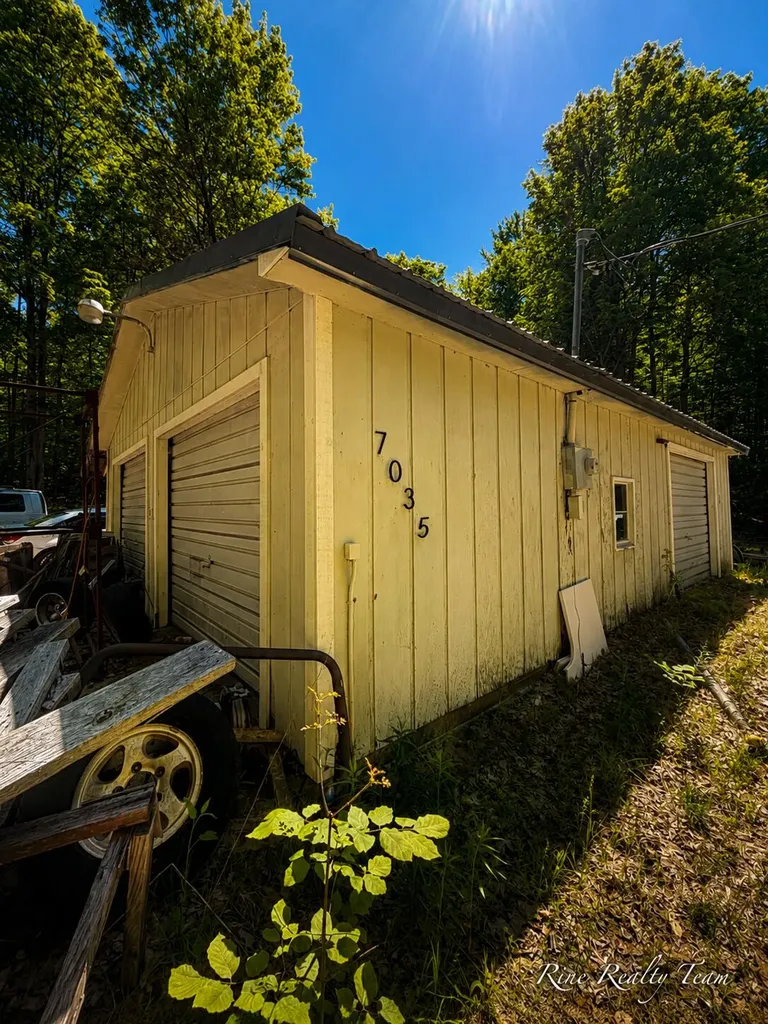 7035 Campbell Road SE Orange Township MI 49633