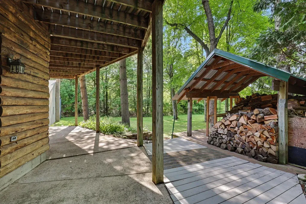 3684 4 Mile Road NE Grand Rapids Charter Township MI 49525