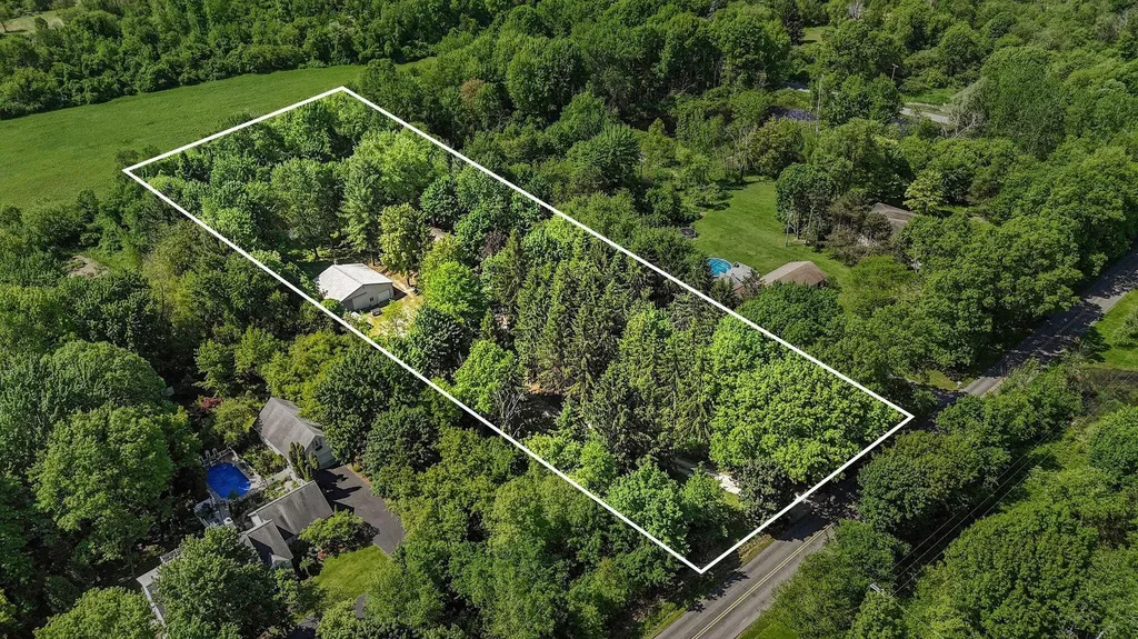 3684 4 Mile Road NE Grand Rapids Charter Township MI 49525