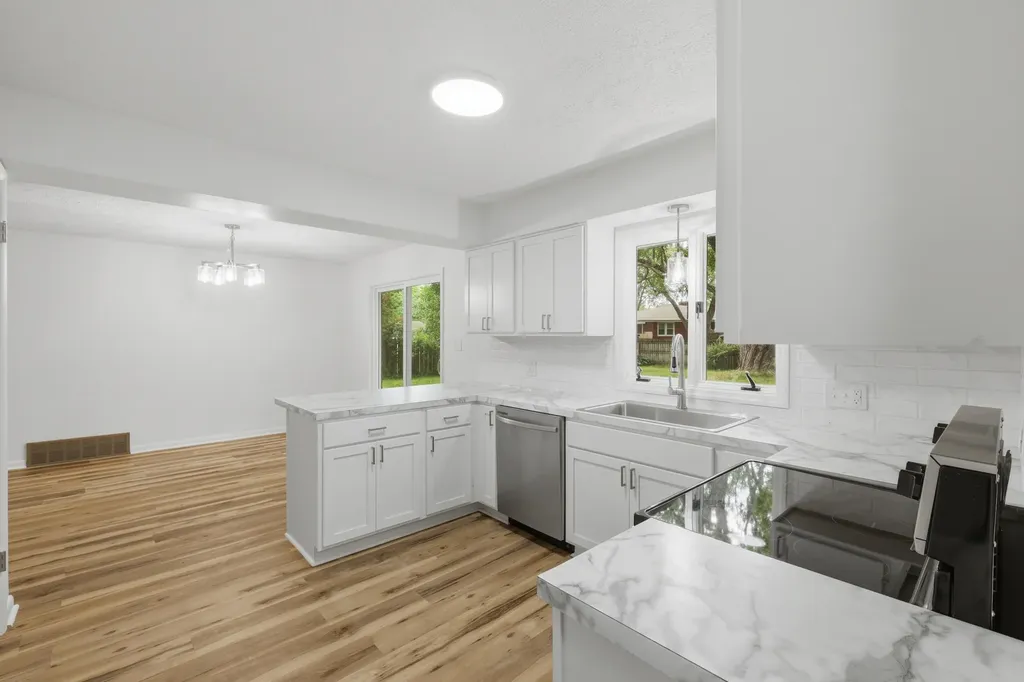 672 Jakway Avenue St. Joseph Charter Township MI 49022