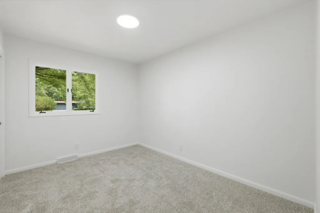 672 Jakway Avenue St. Joseph Charter Township MI 49022