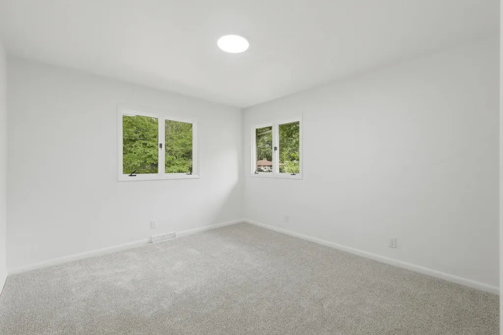 672 Jakway Avenue St. Joseph Charter Township MI 49022