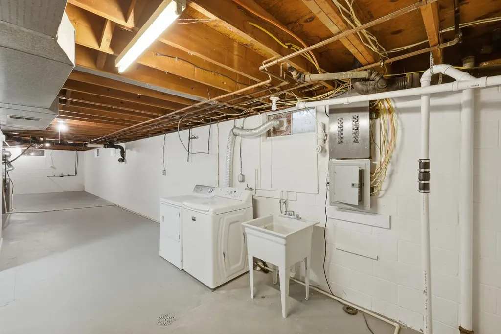 672 Jakway Avenue St. Joseph Charter Township MI 49022