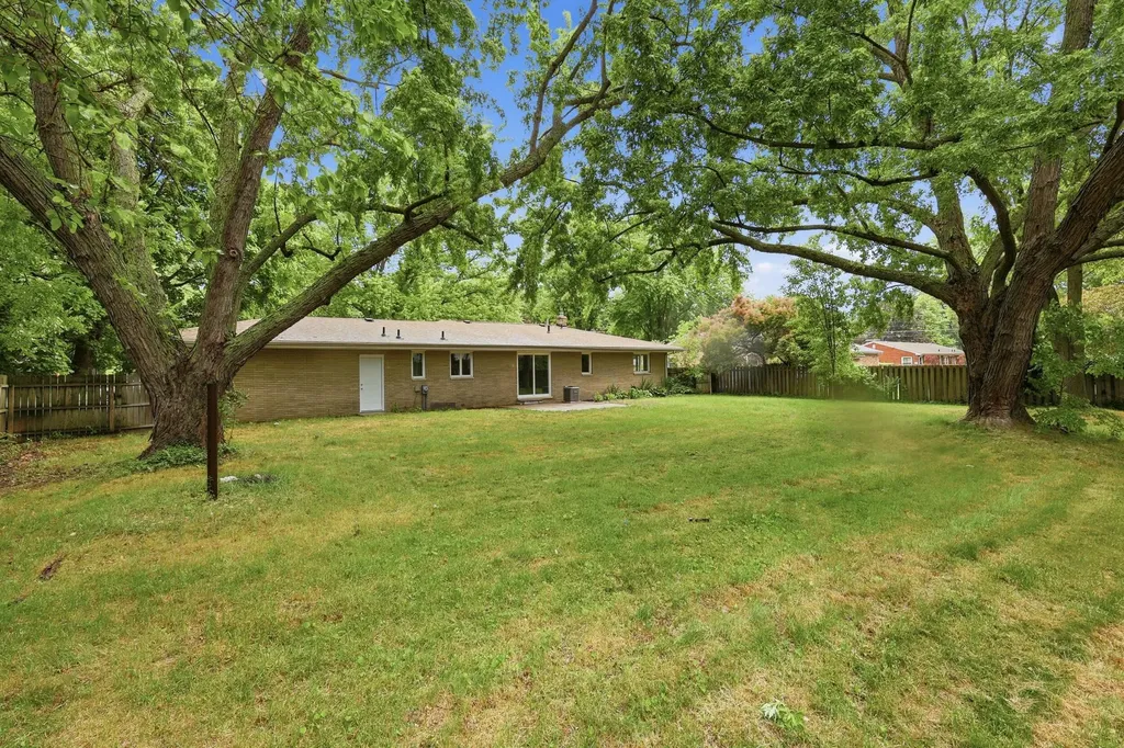 672 Jakway Avenue St. Joseph Charter Township MI 49022
